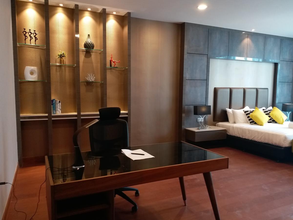 Jb City Paragon Serviced Apartment Джохор-Бару Экстерьер фото